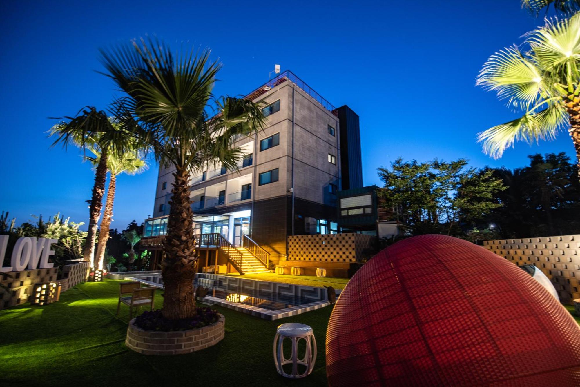 Jeju Bunkerhotel&Resort Согвипхо Экстерьер фото