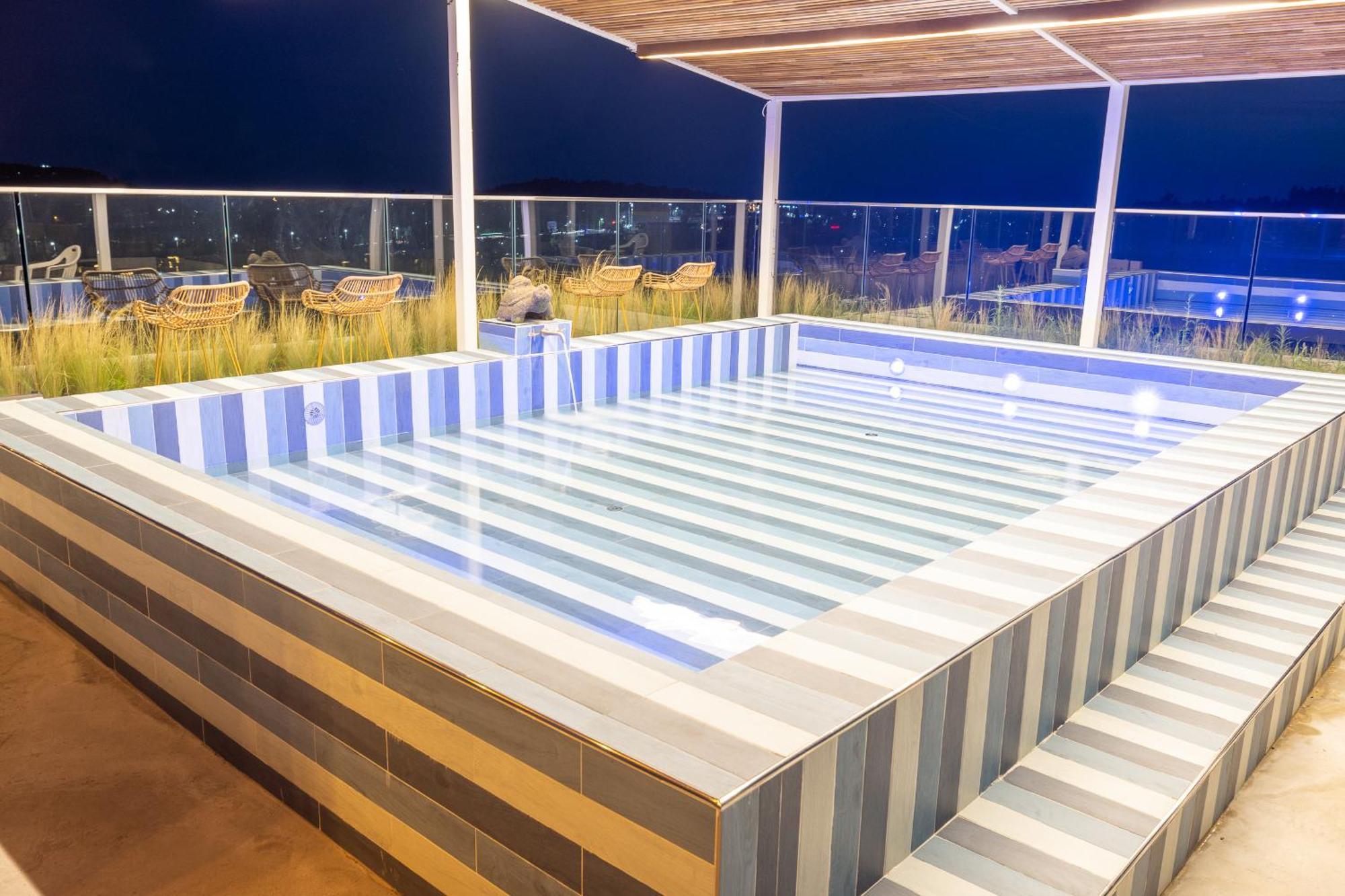 Jeju Bunkerhotel&Resort Согвипхо Экстерьер фото